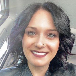 Meet your Posher, Cristal